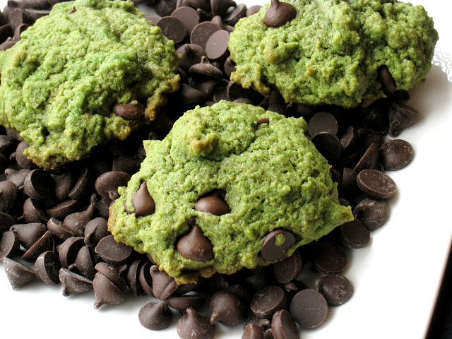 Green Mint Chocolate Chip Cookies