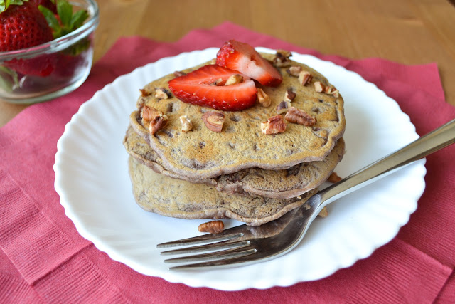 Vegan Strawberry Pecan Pancakes