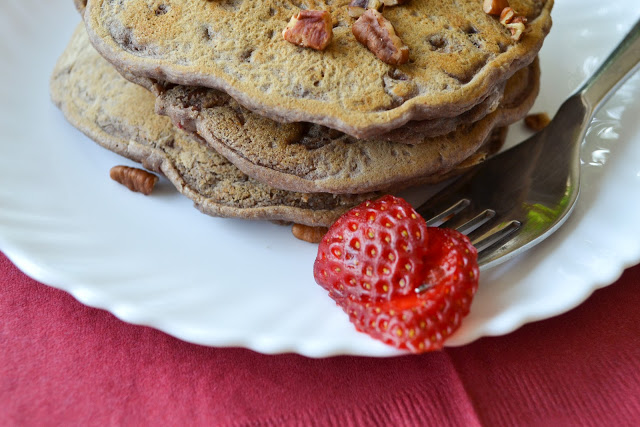 Vegan Strawberry Pecan Pancakes