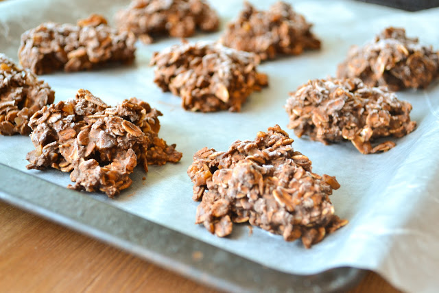 No-Bake Banana Chocolate Cookies with Espresso and Walnuts