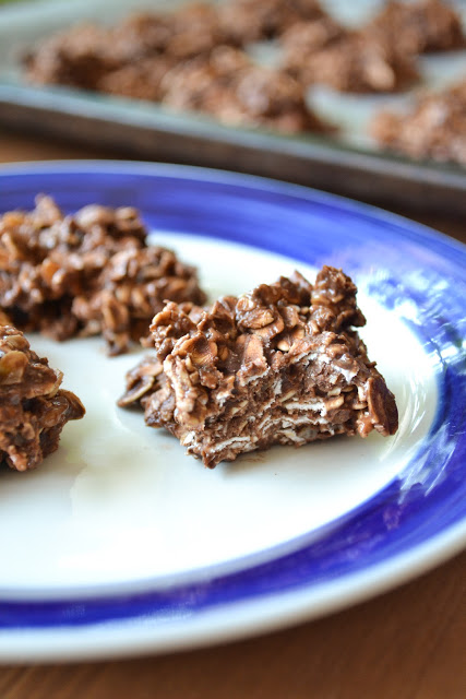 No-Bake Banana Chocolate Cookies with Espresso and Walnuts