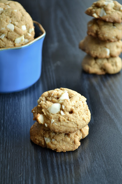 Cinnamon Macadamia Nut Cookies