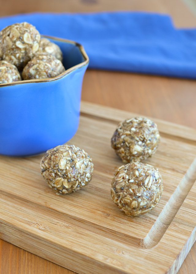 Chewy Oatmeal Energy Bites