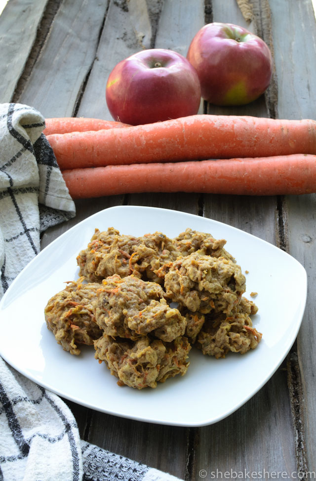 Carrot and Apple Cinnamon Oatmeal Cookies