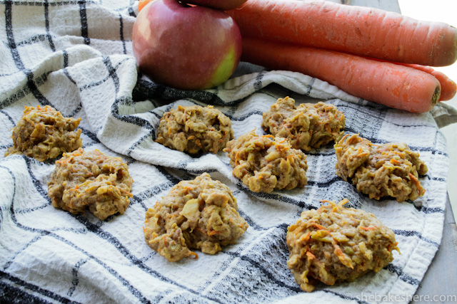 Carrot and Apple Cinnamon Oatmeal Cookies