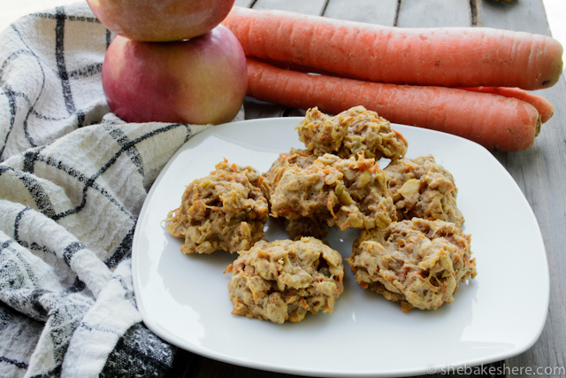 Carrot and Apple Cinnamon Oatmeal Cookies