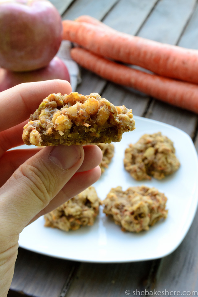 Carrot and Apple Cinnamon Oatmeal Cookies